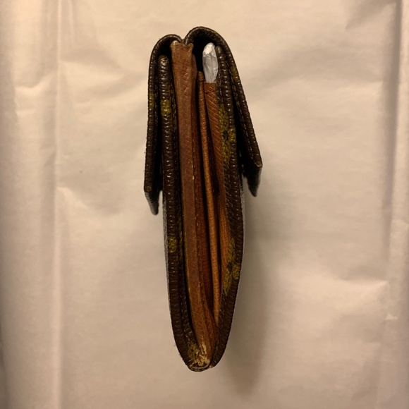 Louis Vuitton Wallet Small - Picture 5 of 7